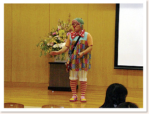 NPO Clini-Clowns Japan Hiroko Ishi (the trainer of clini-clowns)